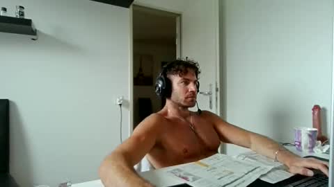 alphah_hunk online show from May 5, 2026, 10:56 am