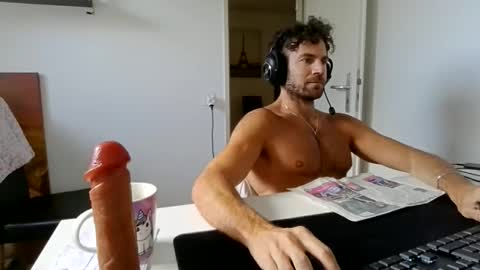 alphah_hunk online show from May 13, 2026, 9:50 am