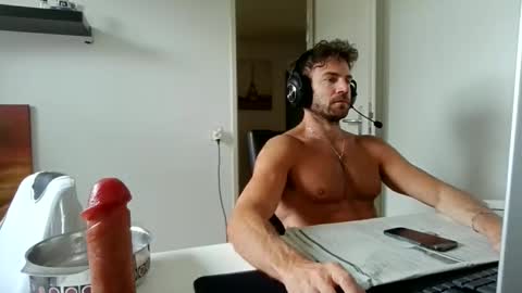 alphah_hunk online show from May 15, 2026, 10:22 am