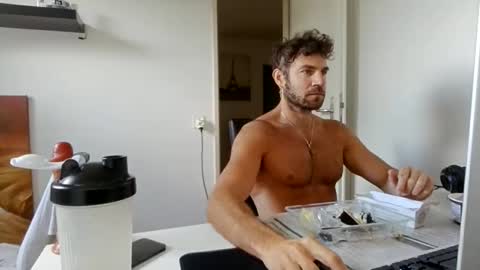 alphah_hunk online show from May 17, 2026, 10:00 am