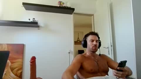 alphah_hunk online show from May 22, 2026, 9:37 am