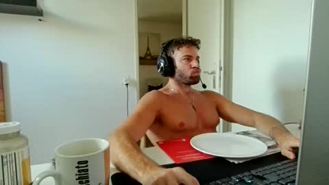 alphah_hunk online show from June 5, 2026, 9:37 am