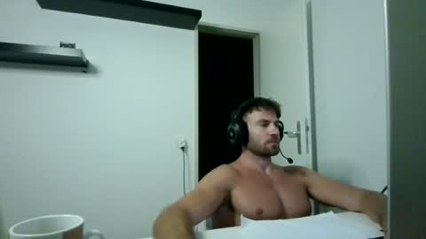 alphah_hunk online show from July 10, 2026, 8:22 pm