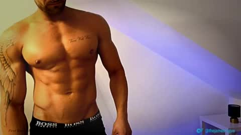alphastud25 online show from May 12, 2026, 12:35 pm