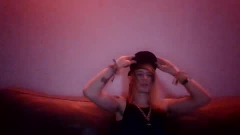 altboy010 online show from October 30, 2025, 6:52 pm