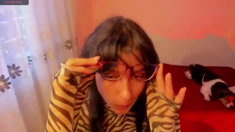 Snapshot of aluna_0310 chatting on February 10, 2025, 11:02 pm . . online show from February 10, 2025, 11:02 pm