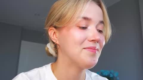 Amelia NEXT STREAM  online show from September 10, 2025, 1:55 pm