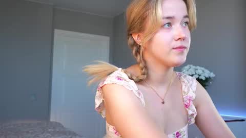 Amelia NEXT STREAM  online show from September 12, 2025, 1:33 pm