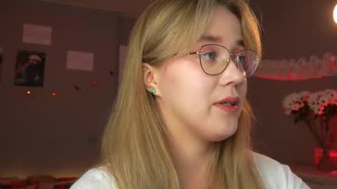 Amelia NEXT STREAM  online show from November 9, 2025, 1:42 pm