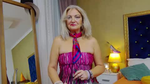 Alura Jenson online show from October 27, 2025, 8:02 pm