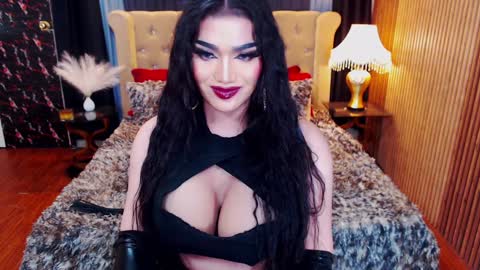 Alura Jhenson online show from February 6, 2025, 10:15 am