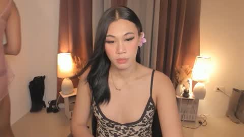 alwina_williams online show from April 24, 2026, 10:23 pm