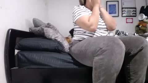 Snapshot of alynfoxx chatting on January 16, 2025, 3:34 am Alyn Maria online show from January 16, 2025, 3:34 am