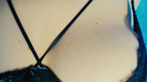 Alysa online show from March 12, 2025, 8:41 am