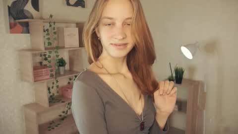 Snapshot of alyshaanzaldua chatting on October 16, 2025, 8:15 am Harper online show from October 16, 2025, 8:15 am