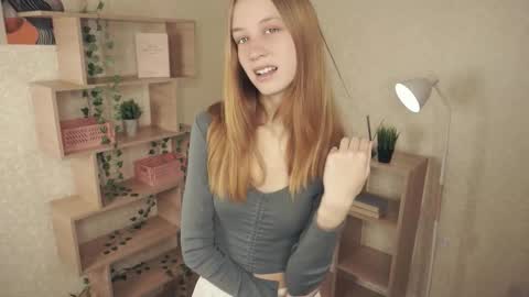 Snapshot of alyshaanzaldua chatting on October 17, 2025, 7:33 am Harper online show from October 17, 2025, 7:33 am