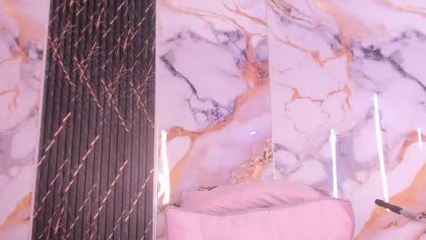 alyson__a online show from April 16, 2026, 3:35 pm