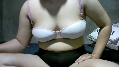 Snapshot of alyssa_hope chatting on February 4, 2025, 11:27 pm alyssa_hope online show from February 4, 2025, 11:27 pm