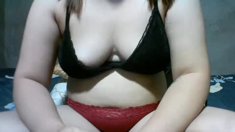 Snapshot of alyssa_hope chatting on February 15, 2025, 6:33 am alyssa_hope online show from February 15, 2025, 6:33 am