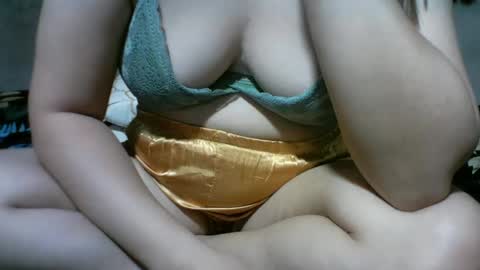 Snapshot of alyssa_hope chatting on February 23, 2025, 12:51 am alyssa_hope online show from February 23, 2025, 12:51 am