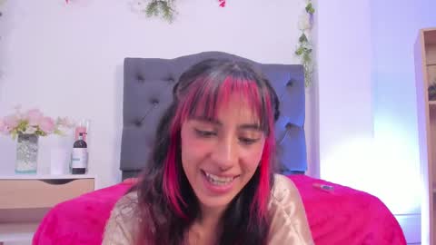 Snapshot of alyssa_joness chatting on March 4, 2025, 9:51 am alyssa_joness online show from March 4, 2025, 9:51 am