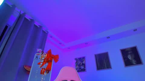 alyssa_smitt online show from January 3, 2025, 10:31 am