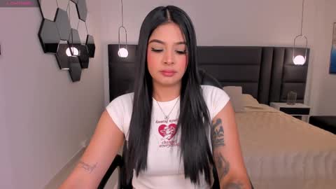 Aly  online show from September 18, 2025, 11:23 am