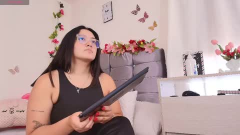 Isabella online show from April 20, 2026, 9:05 pm