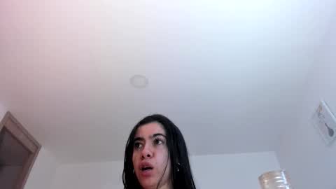 Snapshot of amadamar chatting on April 14, 2026, 12:27 am valentia online show from April 14, 2026, 12:27 am