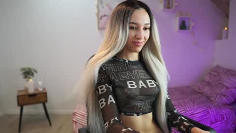 Amai  Liu online show from January 18, 2025, 10:39 pm