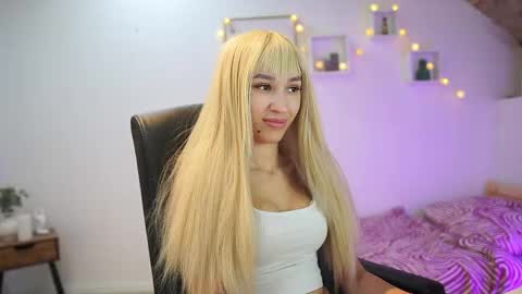 Amai  Liu online show from October 11, 2025, 6:06 pm