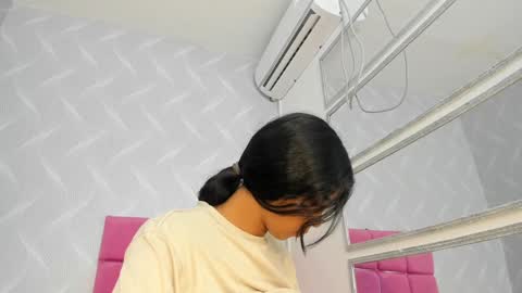 AMAIA online show from January 23, 2025, 1:51 am