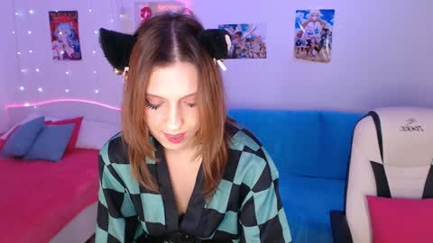 Snapshot of amala_lee chatting on December 13, 2024, 6:10 am Alice online show from December 13, 2024, 6:10 am