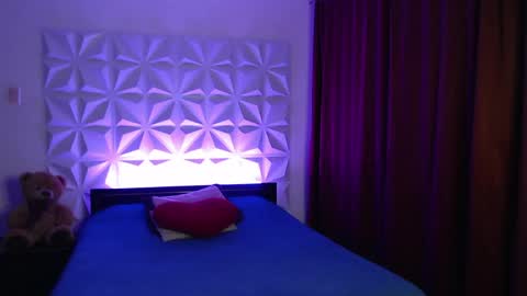 Amalett online show from April 12, 2026, 11:32 pm