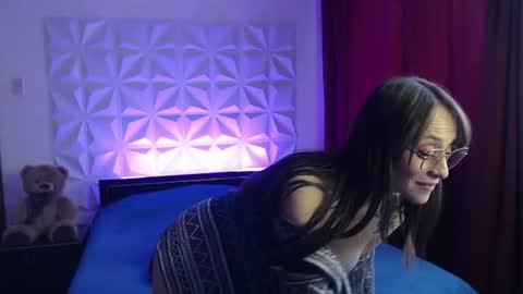 Snapshot of amalett chatting on June 28, 2026, 12:33 pm Amalett online show from June 28, 2026, 12:33 pm