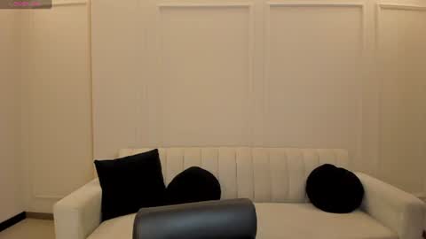 Snapshot of amalia_cruss chatting on July 9, 2026, 9:19 pm Amalia cruss online show from July 9, 2026, 9:19 pm