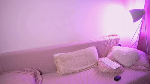 amalia_minkxx online show from March 27, 2026, 4:40 am