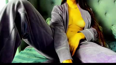 Snapshot of amaliajons chatting on October 2, 2025, 7:26 am amaliajons online show from October 2, 2025, 7:26 am