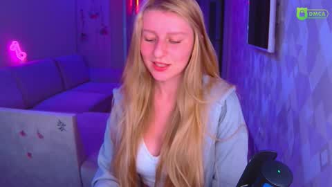 Amalia online show from November 7, 2025, 1:55 pm