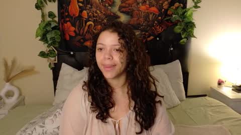         online show from October 5, 2025, 1:42 pm