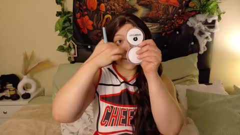         online show from October 23, 2025, 12:15 pm