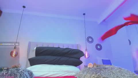 amanda29_ online show from November 15, 2025, 7:21 pm