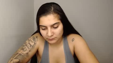 The queen of the biceps  online show from January 5, 2025, 12:42 am