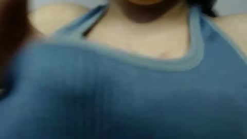 The queen of the biceps  online show from February 8, 2026, 10:02 pm