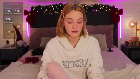 Amanda  fox online show from December 6, 2024, 6:06 pm