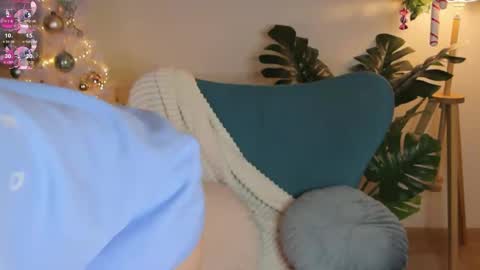 Amanda  fox online show from December 26, 2024, 7:49 pm