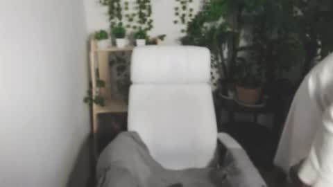 Hi im Amanda online show from December 5, 2025, 11:08 am