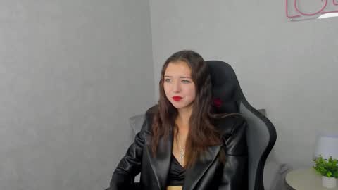 Amanda online show from October 5, 2025, 8:12 am