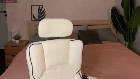 Amanda online show from November 11, 2025, 7:41 am