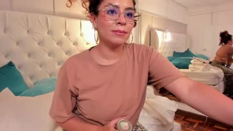 Amanda Rios online show from May 27, 2026, 1:57 am
